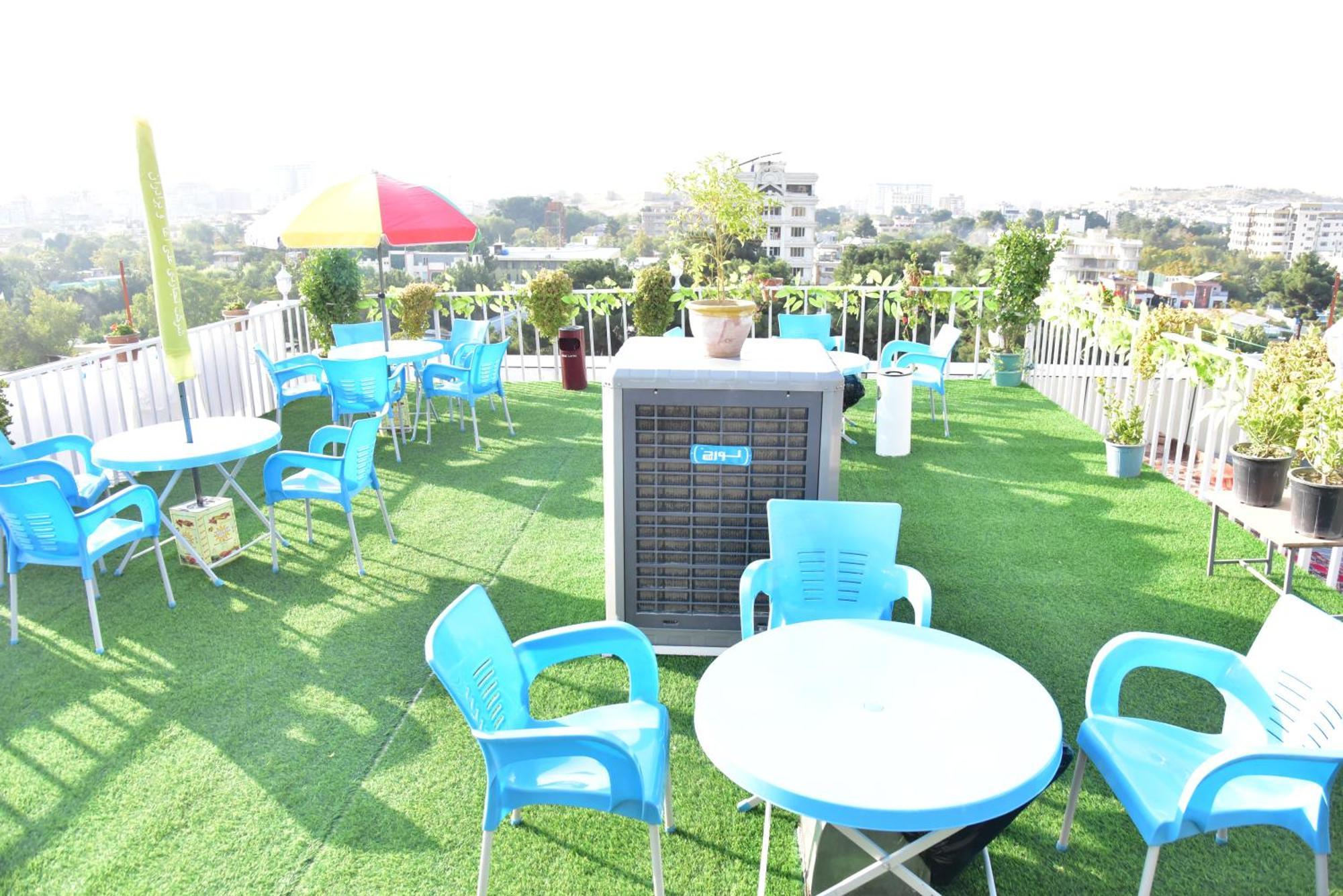 Khyber Hotel Kabul Esterno foto